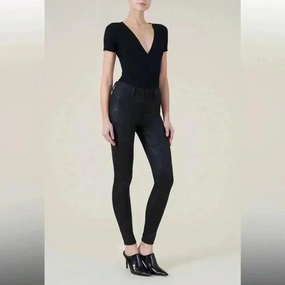 Level 99 Mid Rise Janice Ultra Skinny Snake Print Black Pants 
Size 30 - Picture 1 of 11